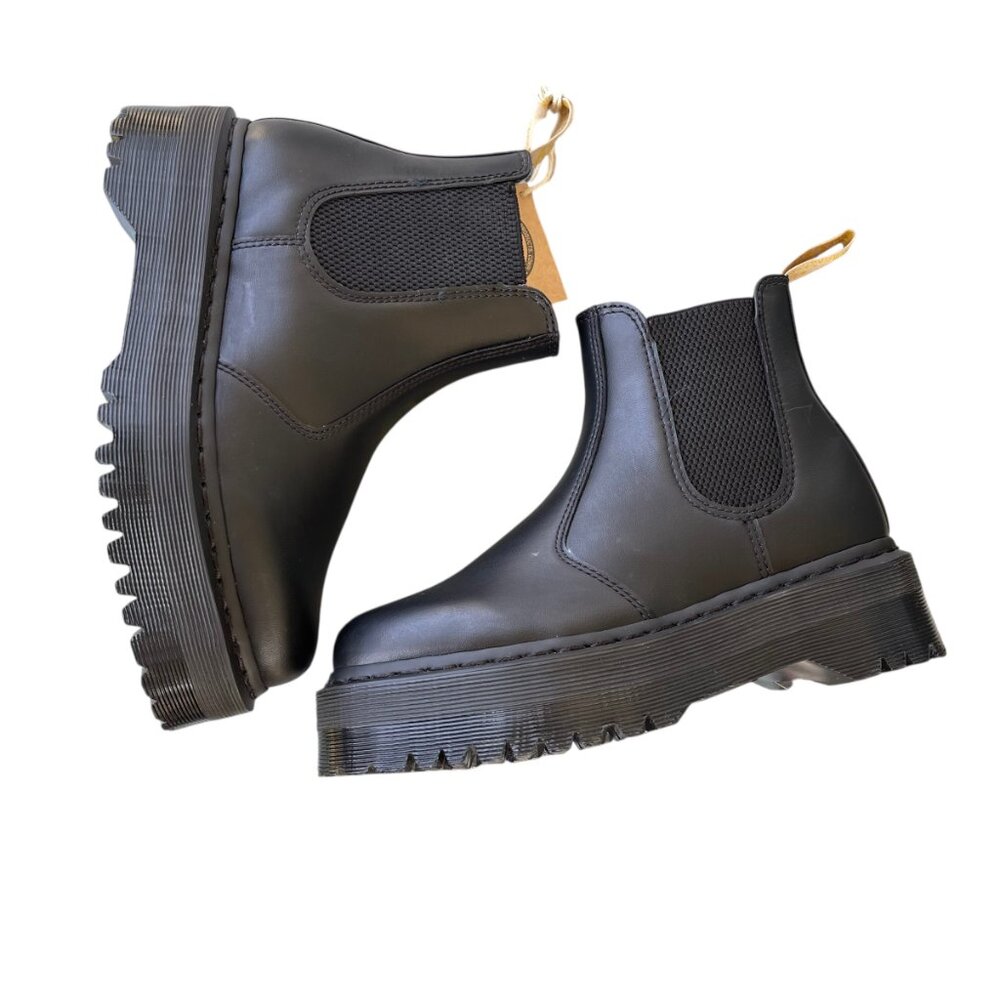 SOLDDr. Martens V 2976 Quad Mono Black Vegan Leather Platform Chelsea Boots SZ 7 - Picture 6 of 7